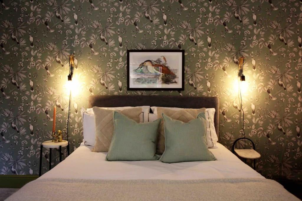 Lincoln Apartment Freshly Renovated Common Views Burton  Eksteriør bilde